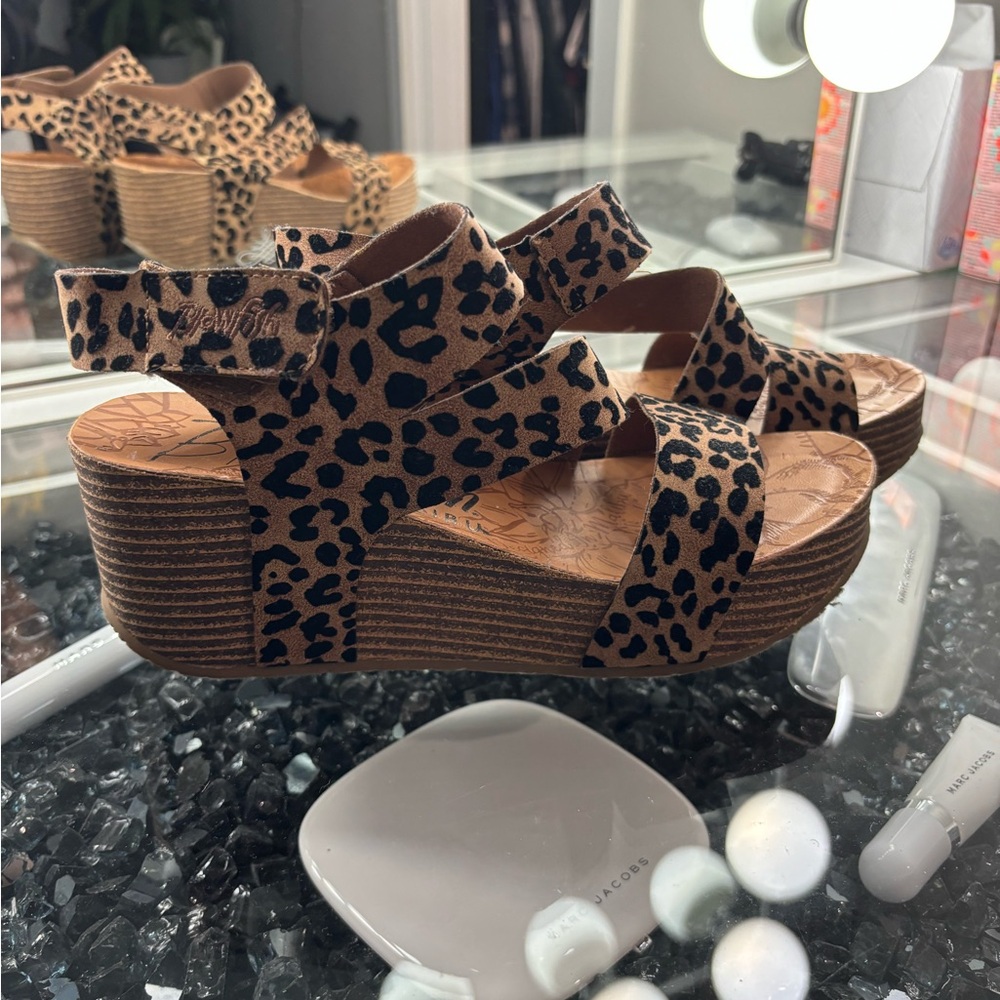 Platform/wedge sandal